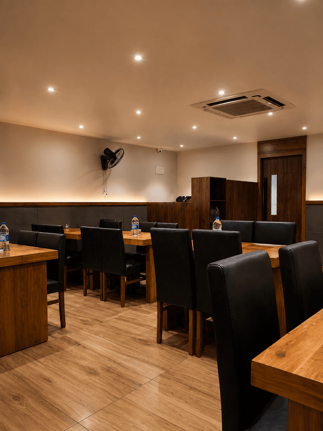 Kausar Premium Dining Setup